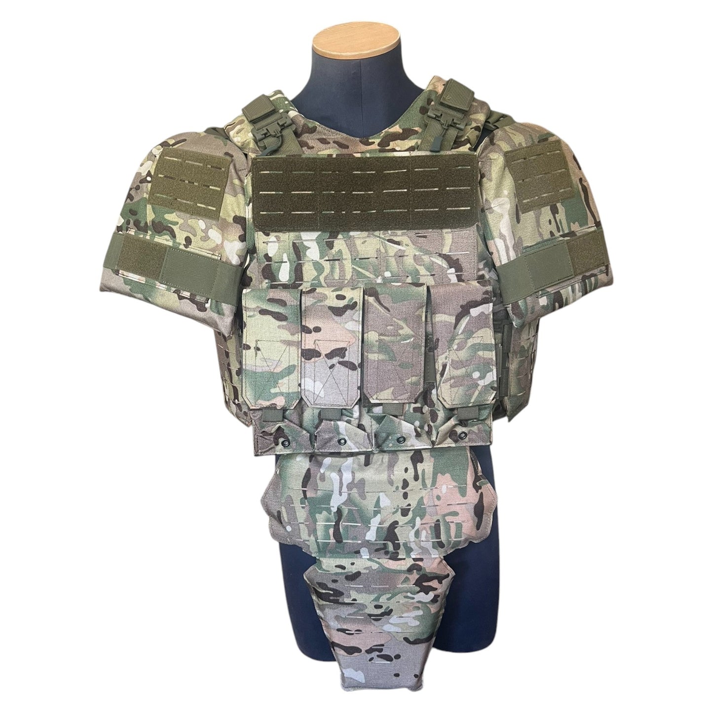 CHALECO TACTICO COMPLETO CAMUFLAJE CON 10 PLACAS NIVEL IIIA
