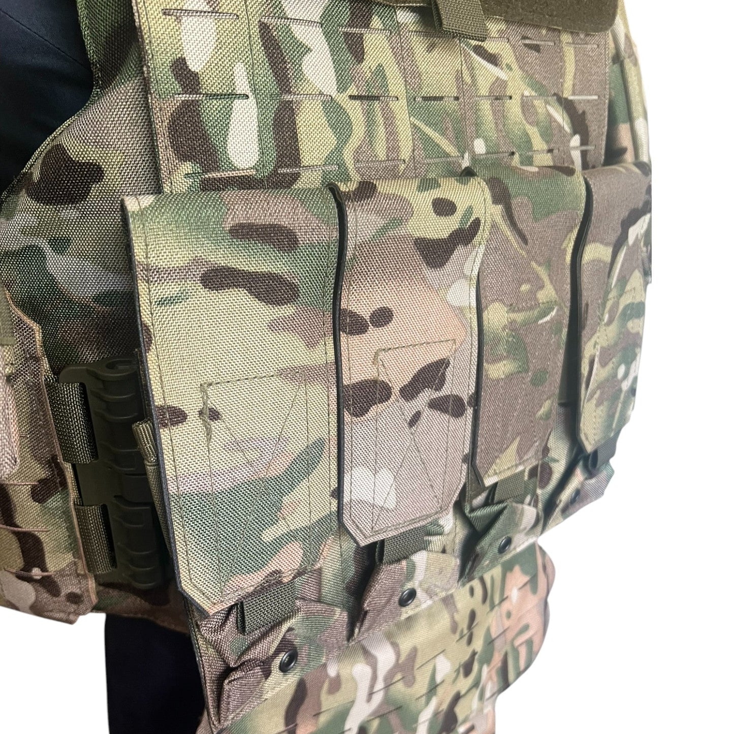 CHALECO TACTICO COMPLETO CAMUFLAJE CON 10 PLACAS NIVEL IIIA