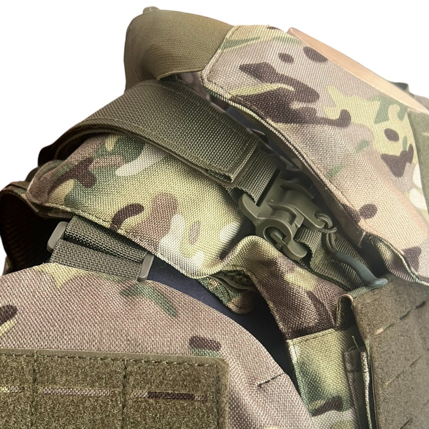 CHALECO TACTICO COMPLETO CAMUFLAJE CON 10 PLACAS NIVEL IIIA